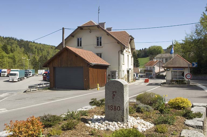 Vue d'ensemble des bâtiments de la douane. © Région Bourgogne-Franche-Comté, Inventaire du patrimoine