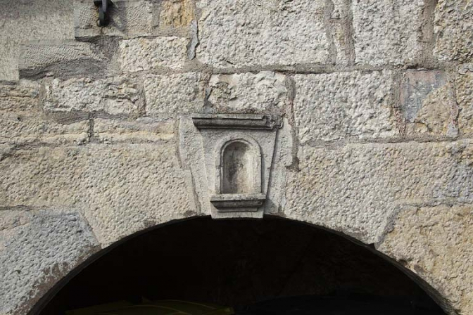 Détail d'une niche : 72 rue du Faubourg Rivotte. © Région Bourgogne-Franche-Comté, Inventaire du Patrimoine