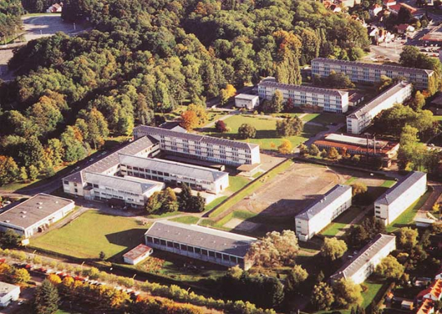 Vue aérienne du lycée depuis le nord-ouest. © Région Bourgogne-Franche-Comté, Inventaire du patrimoine