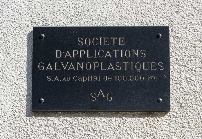 Plaque professionnelle de la Société d'Applications galvanoplastiques. © Région Bourgogne-Franche-Comté, Inventaire du patrimoine