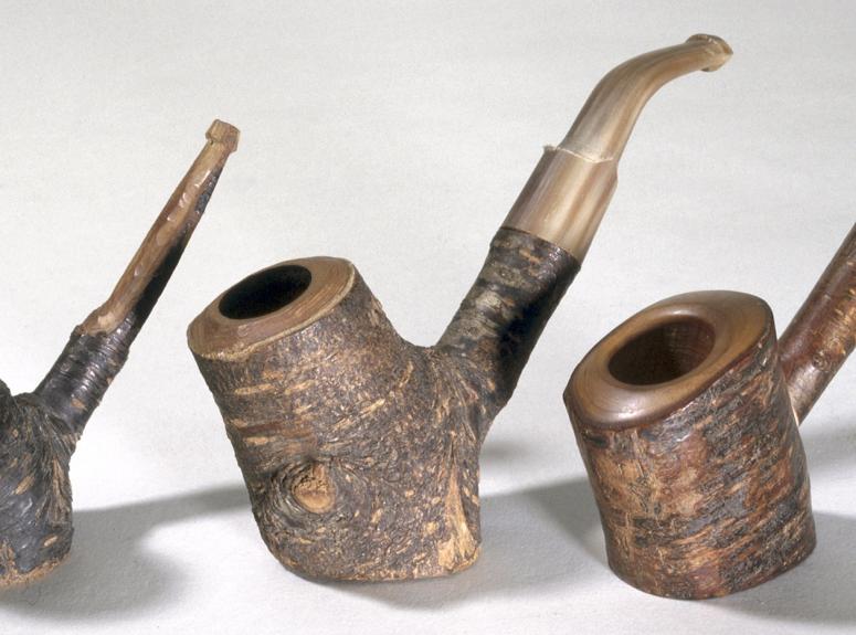 Pipes en merisier - Usine de pipes Ropp - Baume-les-Dames (25) © phot. Y. Sancey / Région Bourgogne-Franche-Comté, Inventaire du patrimoine, 2002