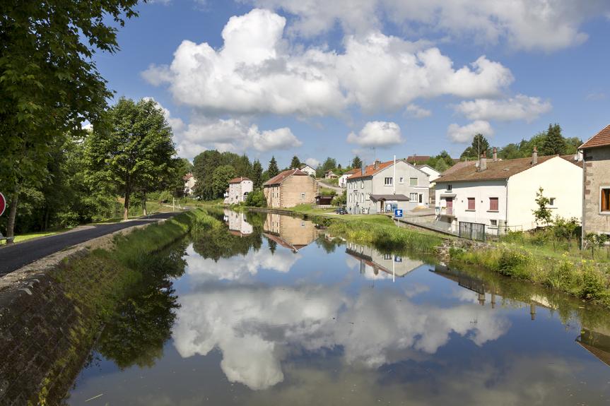 Canal de l'Est à Selles (70) © phot. S. Dourlot / Région Bourgogne-Franche-Comté, Inventaire du patrimoine, 2015