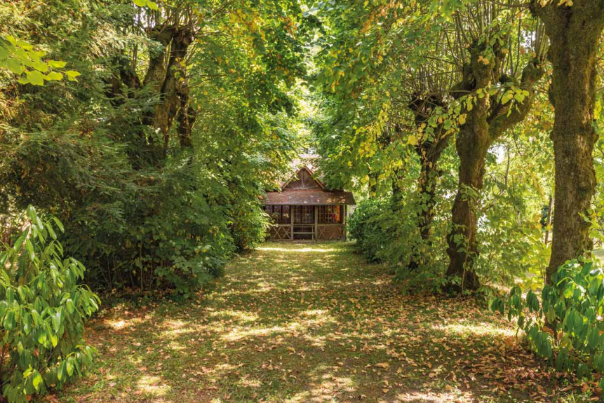 Pavillon de jardin de la villa La Rouveyre à Saint-Honoré-les-Bains (58) © phot. P.-M. Barbe-Richaud, Région Bourgogne-Franche-Comté, Inventaire du patrimoine, 2019