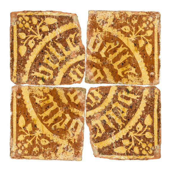 Détail de carreaux de pavement (fragments archéologiques) du château de Châteauneuf (21) © phot. T. Kuntz, Région Bourgogne-Franche-Comté, Inventaire du patrimoine, 2015