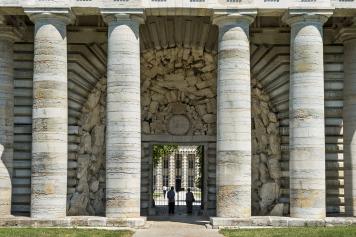Entrée des Salines d'Arc-et-Senans (25) © phot. J. Mongreville / Région Bourgogne-Franche-Comté, Inventaire du patrimoine, 2015