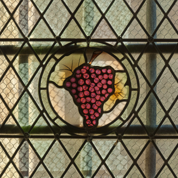 Détail d'un vitrail de l'église Saint-Germain-D'Auxerre, Monthelie (21) © phot. P.-M. Barbe-Richaud, Région Bourgogne-Franche-Comté, inventaire du patrimoine, 2011
