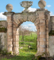 Portail de l’ancien potager de la villa de la Montjaie à Pougues-les-Eaux (58) © phot. P.-M. Barbe-Richaud, Région Bourgogne-Franche-Comté, Inventaire du patrimoine, 2024