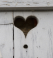 Motif en cœur sur un volet à Besançon (25) © phot. Y. Sancey, Région Bourgogne-Franche-Comté, Inventaire du patrimoine, 2011