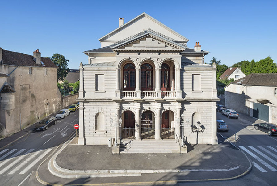 Dole (39) : façade antérieure du théâtre © phot. J. Mongreville / Région Bourgogne-Franche-Comté, Inventaire du patrimoine, 2022