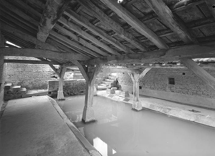  lavoir © Michel Thierry / Région Bourgogne-Franche-Comté, Inventaire du patrimoine - 1974