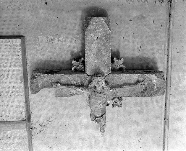  croix de cimetière © Michel Thierry / Région Bourgogne-Franche-Comté, Inventaire du patrimoine - 1974