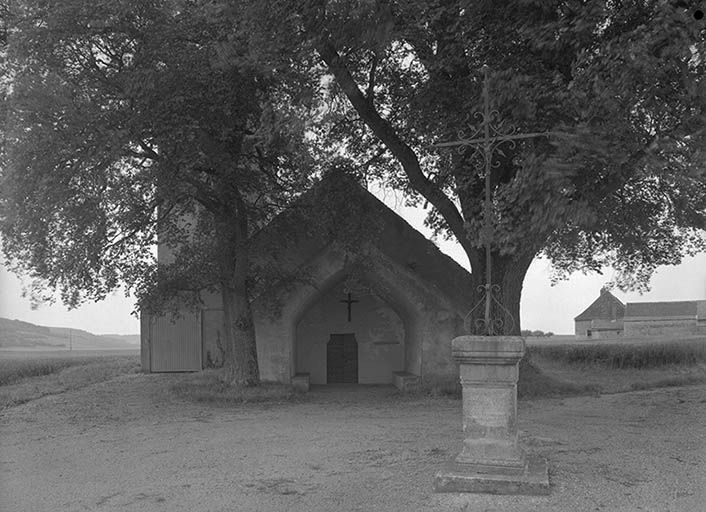 église © Michel Thierry / Région Bourgogne-Franche-Comté, Inventaire du patrimoine - 1974