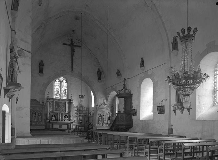 église © Michel Thierry / Région Bourgogne-Franche-Comté, Inventaire du patrimoine - 1974 église © Michel Thierry / Région Bourgogne-Franche-Comté, Inventaire du patrimoine - 1974