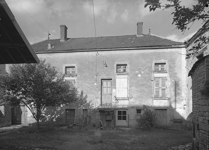  ensemble agricole © Michel Thierry / Région Bourgogne-Franche-Comté, Inventaire du patrimoine - 1974