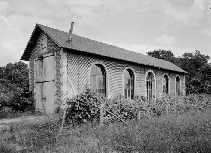 Orangerie, vue prise en 1977. © Jean-Luc Duthu / Région Bourgogne-Franche-Comté, Inventaire du patrimoine - 1977 Orangerie, vue prise en 1977. © Jean-Luc Duthu / Région Bourgogne-Franche-Comté, Inventaire du patrimoine - 1977