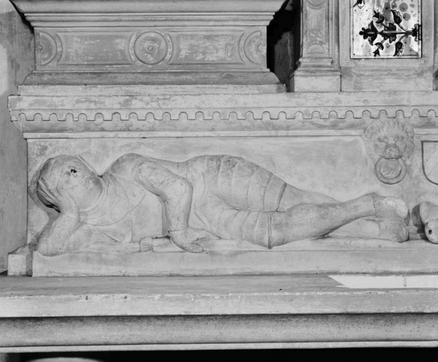 Soldat endormi. © Michel Rosso / Région Bourgogne-Franche-Comté, Inventaire du patrimoine - 1978