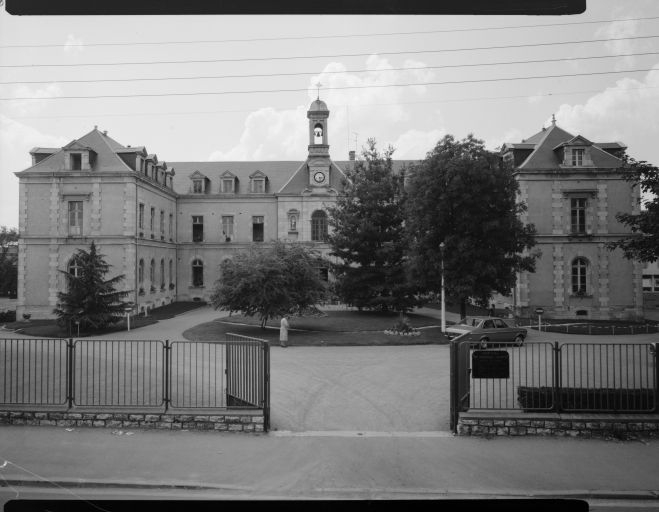 Elévation antérieure. © Jean-Luc Duthu / Région Bourgogne-Franche-Comté, Inventaire du patrimoine - 1978