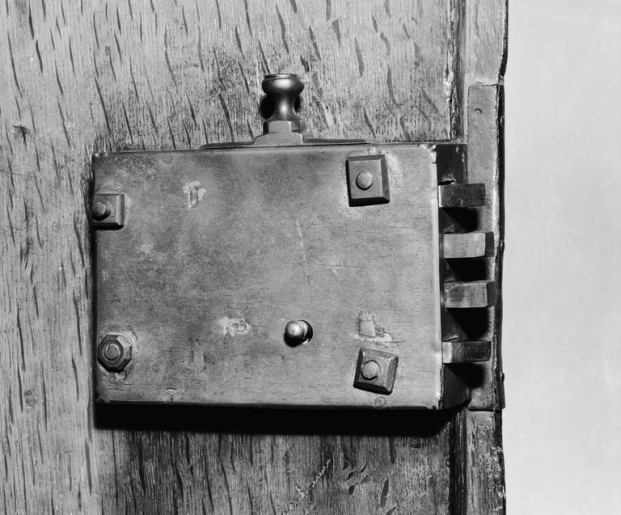 Détail de la serrure. © Jean-Luc Duthu / Région Bourgogne-Franche-Comté, Inventaire du patrimoine - 1979