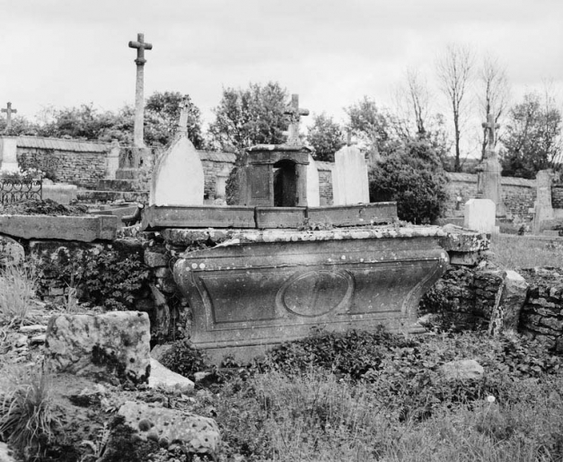 Vue d'ensembe de l'autel. © Michel Thierry / Région Bourgogne-Franche-Comté, Inventaire du patrimoine - 1981