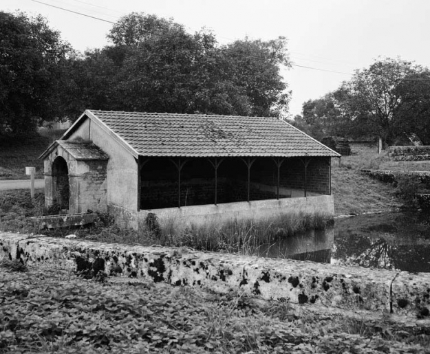 Vue d'ensemble. © Michel Thierry / Région Bourgogne-Franche-Comté, Inventaire du patrimoine - 1981 Vue d'ensemble. © Michel Thierry / Région Bourgogne-Franche-Comté, Inventaire du patrimoine - 1981