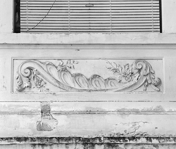 établissement thermal © Michel Thierry / Région Bourgogne-Franche-Comté, Inventaire du patrimoine - 1984  établissement thermal © Michel Thierry / Région Bourgogne-Franche-Comté, Inventaire du patrimoine - 1984