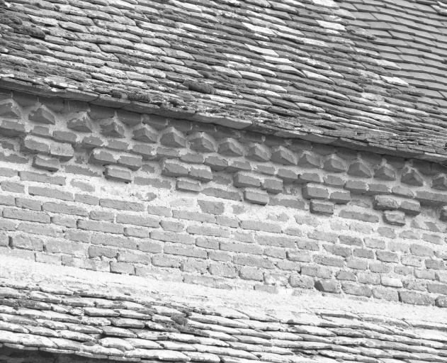 Détail de la corniche © Jean-Luc Duthu / Région Bourgogne-Franche-Comté, Inventaire du patrimoine - 1985