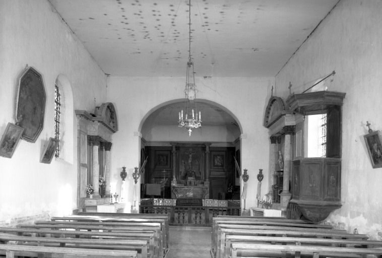 Vue intérieure prise de l'entrée © Jean-Luc Duthu / Région Bourgogne-Franche-Comté, Inventaire du patrimoine - 1985