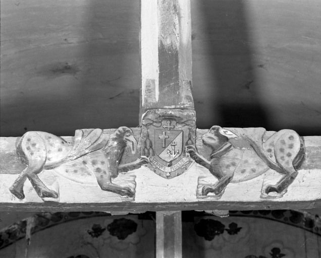 Charpente de la nef, décor du 3ème entrait © Jean-Luc Duthu / Région Bourgogne-Franche-Comté, Inventaire du patrimoine - 1985