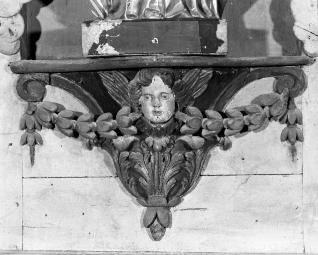 Retable gauche, détail de la console © Jean-Luc Duthu / Région Bourgogne-Franche-Comté, Inventaire du patrimoine - 1985