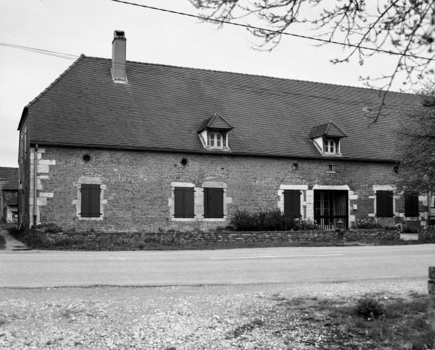 Logis. © Michel Rosso / Région Bourgogne-Franche-Comté, Inventaire du patrimoine - 1986
