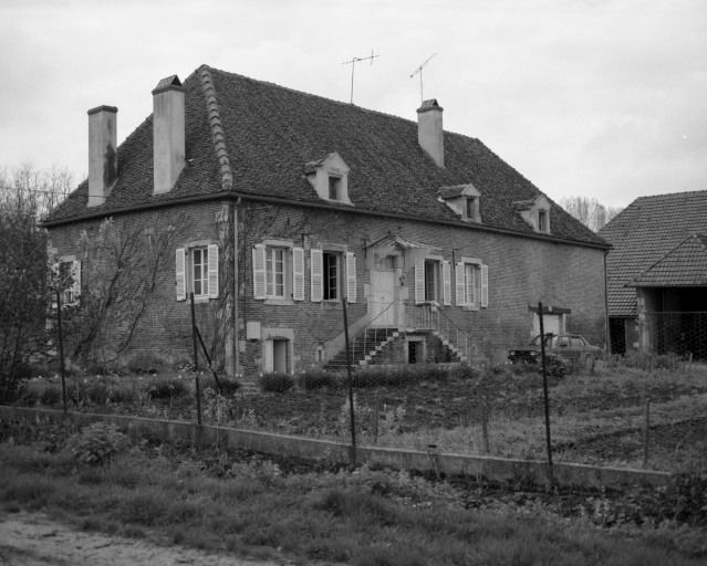 Elévation antérieure. © Michel Rosso / Région Bourgogne-Franche-Comté, Inventaire du patrimoine - 1986