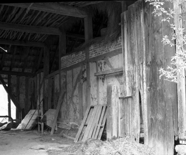 Aire de battage, mur droit. © Michel Rosso / Région Bourgogne-Franche-Comté, Inventaire du patrimoine - 1986