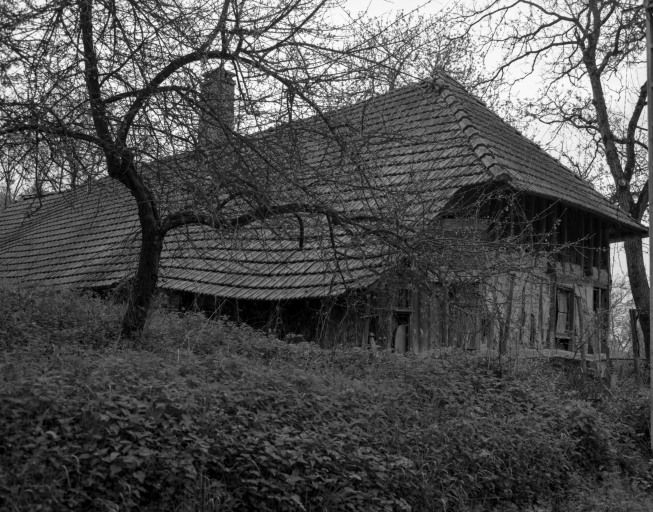 Ferme (cada. 1981, sect. C1, parc. 148). © Michel Rosso / Région Bourgogne-Franche-Comté, Inventaire du patrimoine - 1986
