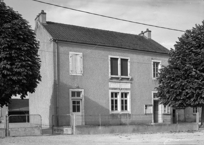 Mairie. © Michel Rosso / Région Bourgogne-Franche-Comté, Inventaire du patrimoine - 1986