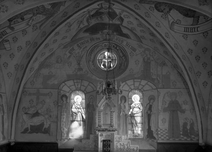 Mur postérieur du choeur: Annonciation, Vierge de Pitié, saints et donateurs © Michel Rosso / Région Bourgogne-Franche-Comté, Inventaire du patrimoine - 1986