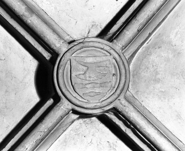 Troisième chapelle droite, clef de voûte © Jean-Luc Duthu / Région Bourgogne-Franche-Comté, Inventaire du patrimoine - 1986