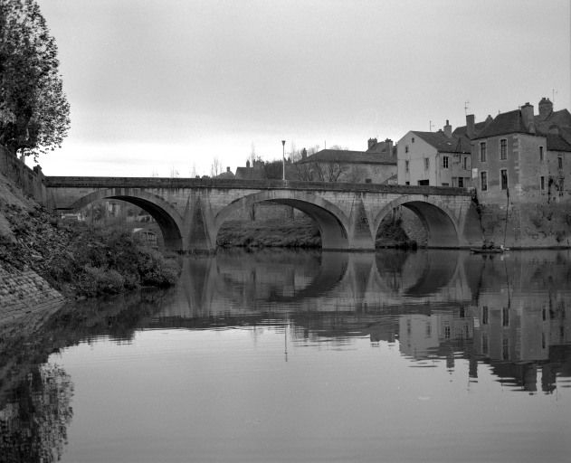 Vue d'ensemble. © Michel Rosso / Région Bourgogne-Franche-Comté, Inventaire du patrimoine - 1986