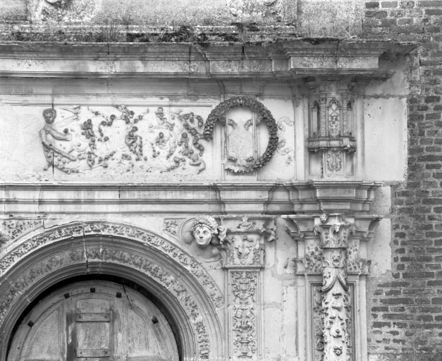 Détail du décor. © Jean-Luc Duthu / Région Bourgogne-Franche-Comté, Inventaire du patrimoine - 1987
