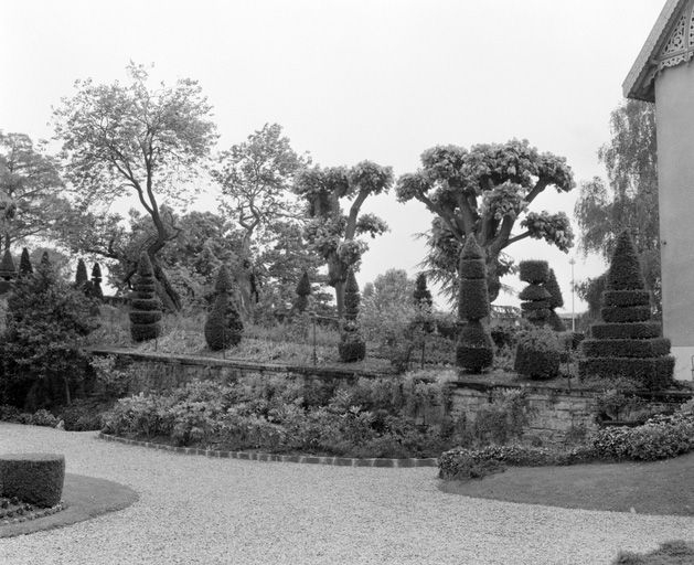  château © Jean-Luc Duthu / Région Bourgogne-Franche-Comté, Inventaire du patrimoine - 1988
