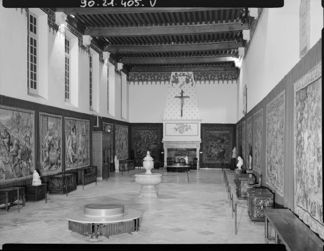 Salle Saint-Louis : vue d'ensemble. © Michel Rosso / Région Bourgogne-Franche-Comté, Inventaire du patrimoine - 1990