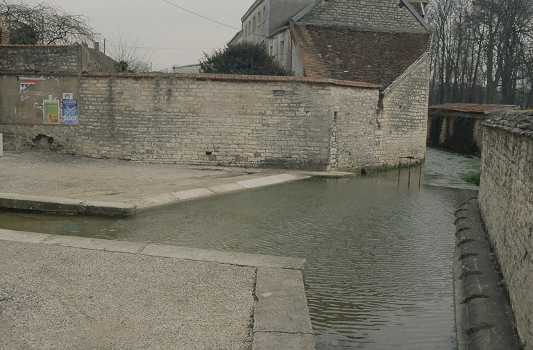  lavoir © Jacques Druart / Région Bourgogne-Franche-Comté, Inventaire du patrimoine - 1990