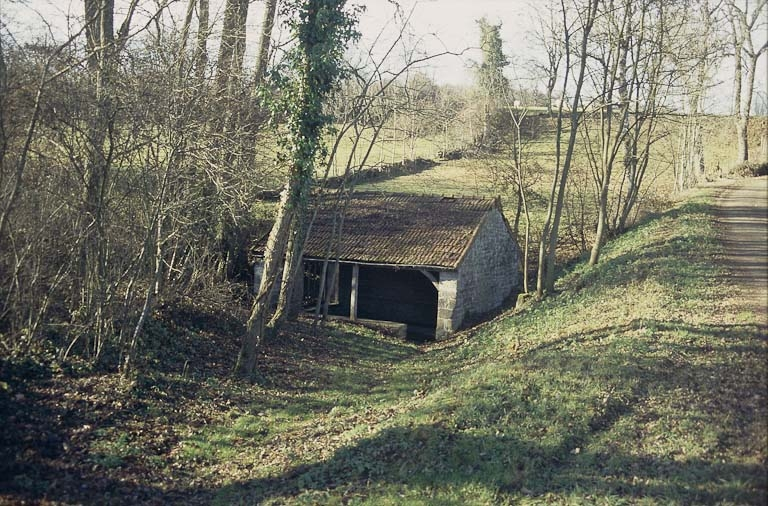  lavoir © Jacques Druart / Région Bourgogne-Franche-Comté, Inventaire du patrimoine - 1990