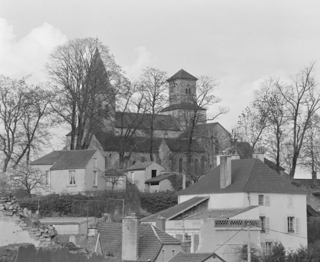  collégiale © Jean-Luc Duthu / Région Bourgogne-Franche-Comté, Inventaire du patrimoine - 1992