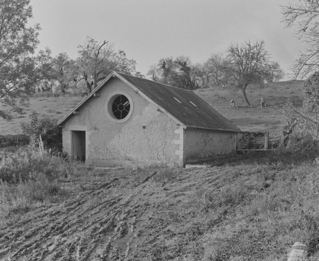 Le lavoir. © Jean-Luc Duthu / Région Bourgogne-Franche-Comté, Inventaire du patrimoine - 1992 Le lavoir. © Jean-Luc Duthu / Région Bourgogne-Franche-Comté, Inventaire du patrimoine - 1992