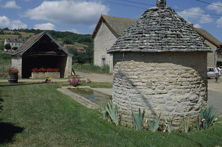  lavoir © Jacques Druart / Région Bourgogne-Franche-Comté, Inventaire du patrimoine - 1993