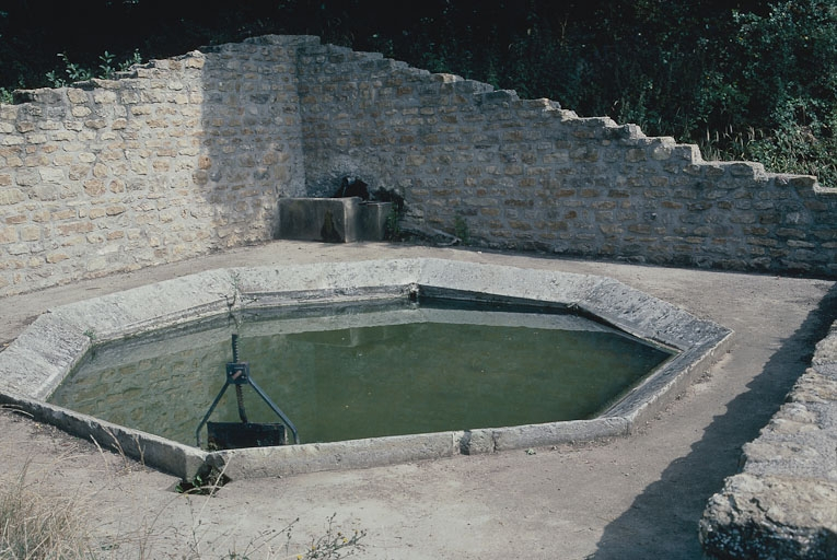  lavoir © Jacques Druart / Région Bourgogne-Franche-Comté, Inventaire du patrimoine - 1993