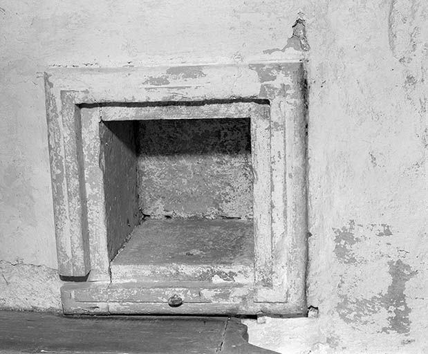 Niche du mur gauche du choeur. © Jean-Luc Duthu / Région Bourgogne-Franche-Comté, Inventaire du patrimoine - 1994