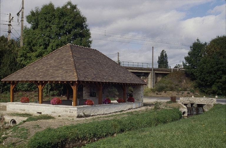  lavoir © Jacques Druart / Région Bourgogne-Franche-Comté, Inventaire du patrimoine - 1994