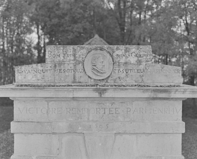  lavoir fontaine © Yves Sancey / Région Bourgogne-Franche-Comté, Inventaire du patrimoine - 1995