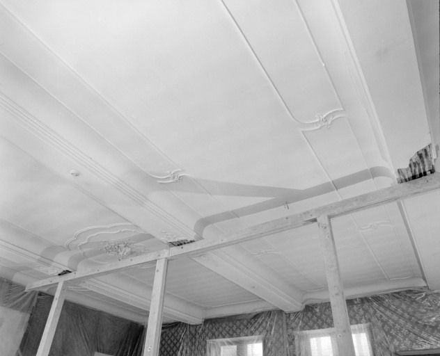 Chambre du Roi : plafond (travaux de 1995). © Michel Rosso / Région Bourgogne-Franche-Comté, Inventaire du patrimoine - 1995